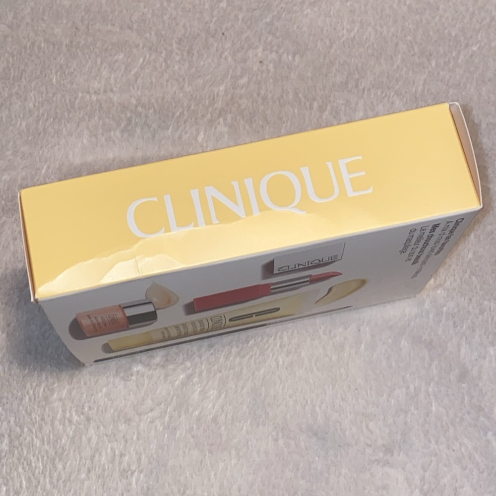 Clinique fan favorites (sample sizes) - Picture 5 of 16